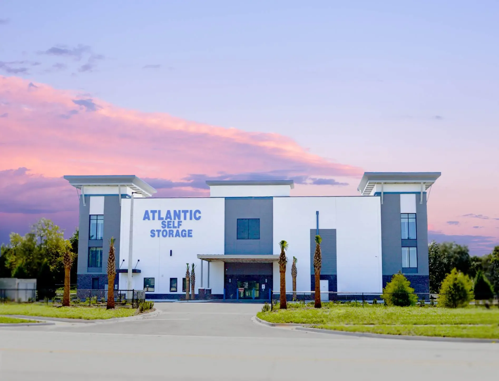 Exterior of Atlantic Self Storage Jacksonville, FL Southside Connector facility.